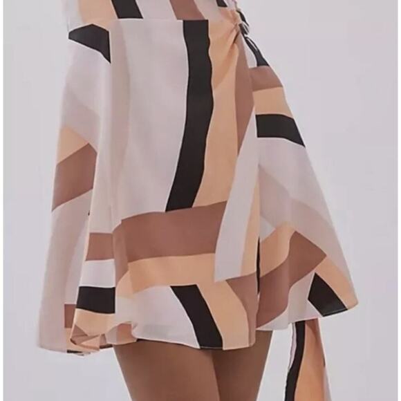 NWT Anthropologie Hutch Geo Print Wrap Dress Size Small - Picture 4 of 9
